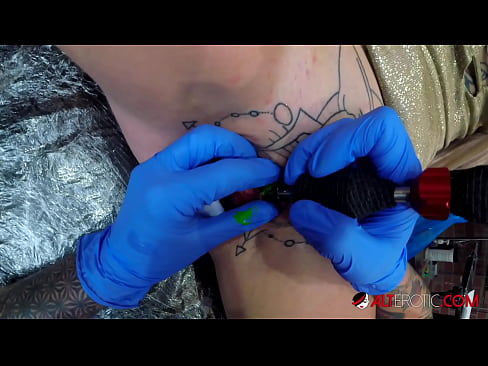 ❤️ tattooed ທີ່ສຸດ Hottie Sully Savage ໄດ້ຮັບ tattoo ສຸດ clitoris ຂອງນາງ ການຮ່ວມເພດມີຄຸນນະພາບ ທີ່ lo.redpornpictures.ru ❤